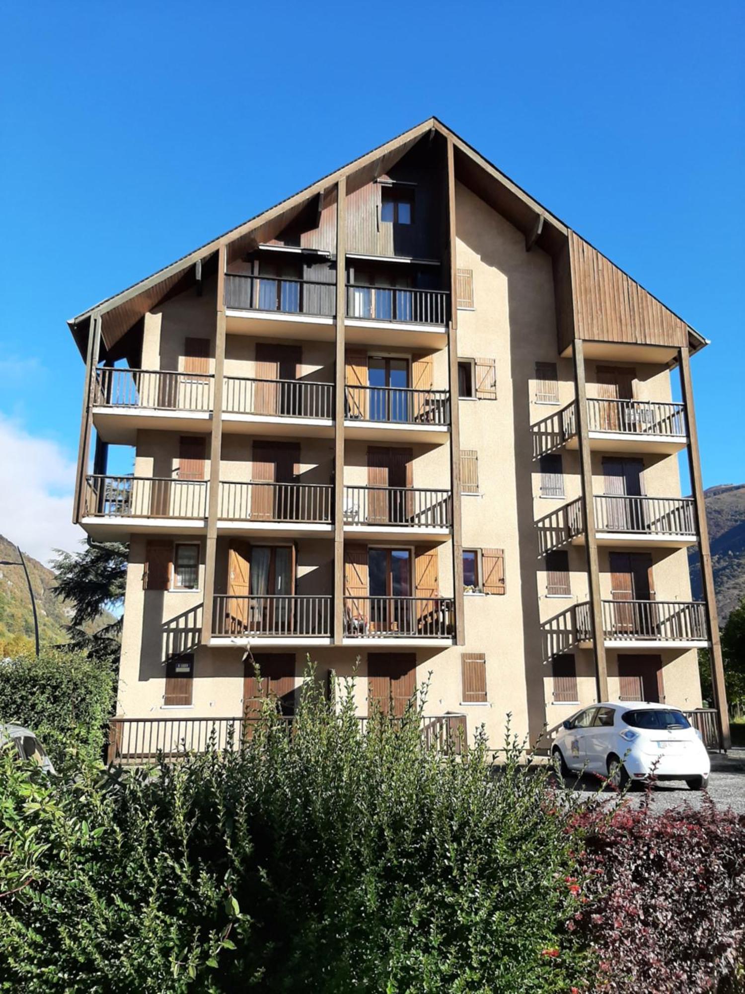 Appartement Vert Tendre Face A La Montagne Bagnères-de-Luchon Εξωτερικό φωτογραφία